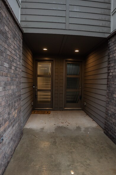 Building Photo - 241 Maynard Terrace SE