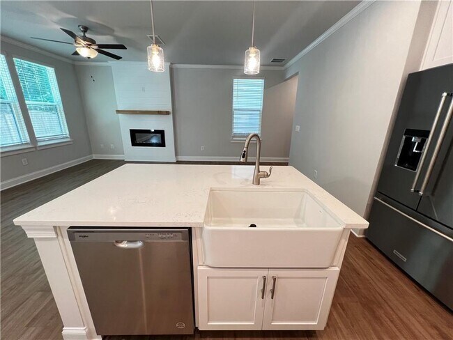 Building Photo - 713 Stickley Oak Way