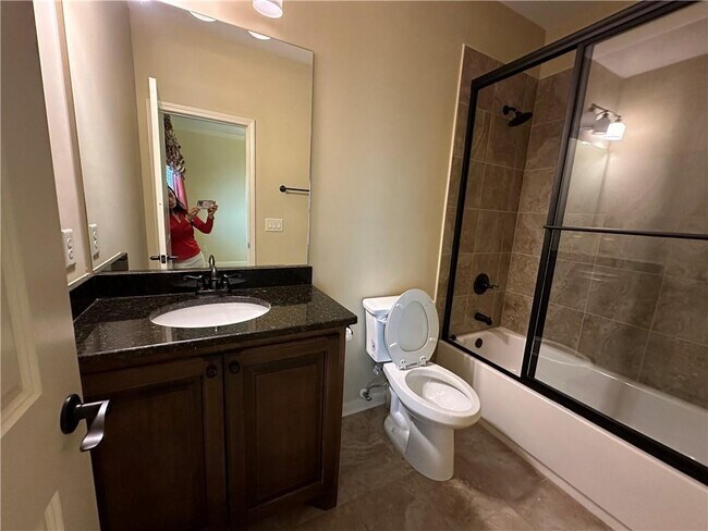 Building Photo - 510 Lake Medlock Dr