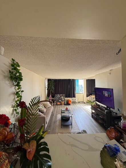 Building Photo - 55 S Kukui St