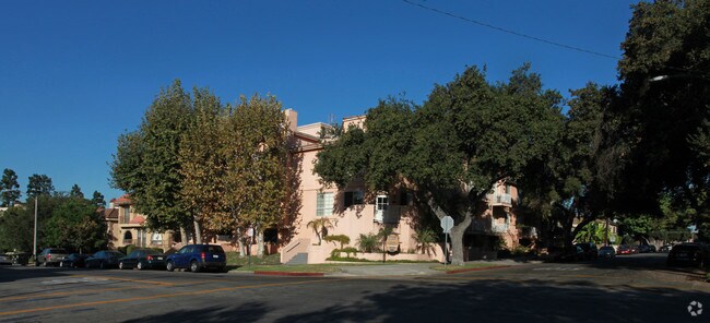 Building Photo - 475 E Orange Grove Ave