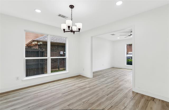 Building Photo - 783 Eiffel Dr
