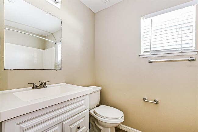 Building Photo - 822 Del Prado Dr