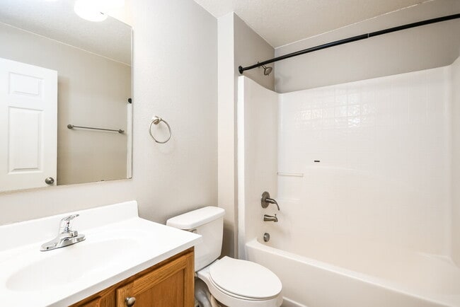 Building Photo - 2968 Whispering Trails Dr