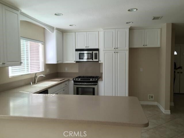Building Photo - 3925 Hickory Ln