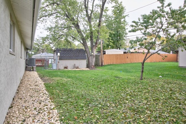 Building Photo - 153 W Briarcliff Rd