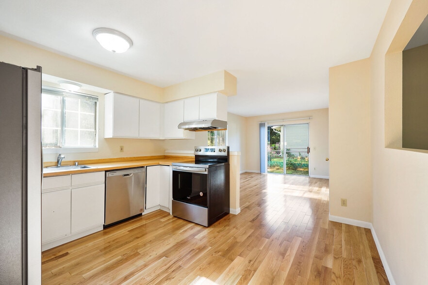 Renovated neighboring unit - 3005 Patty Ln