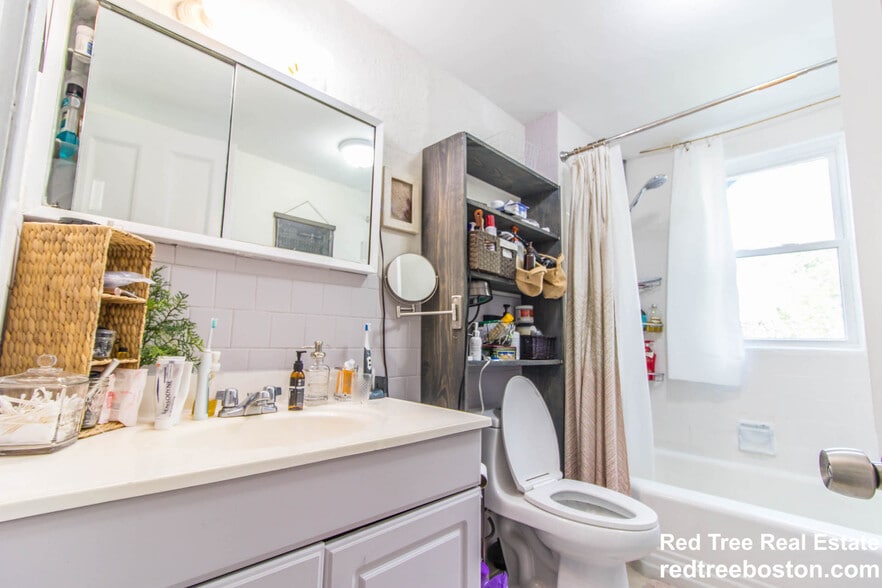 Building Photo - 45 Auburn St