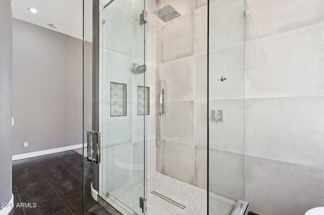 Building Photo - 14216 S 5th St