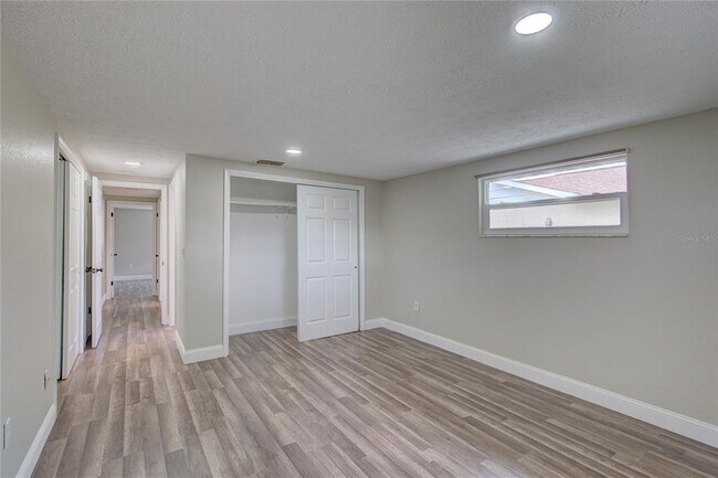 Building Photo - 8906 Pandora Ln
