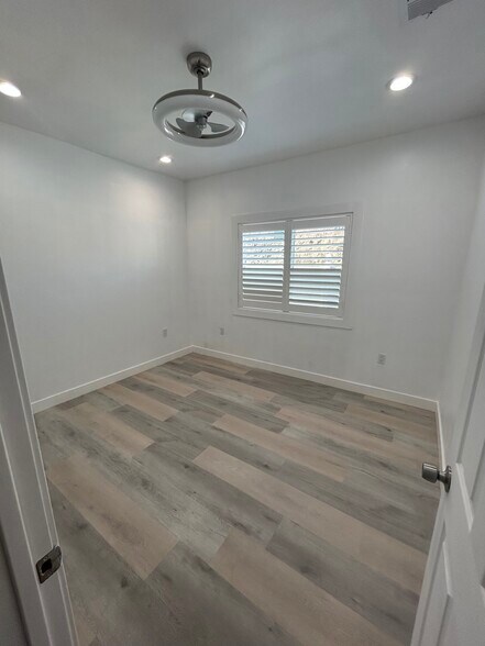 Building Photo - 8825 Orangewood Ave
