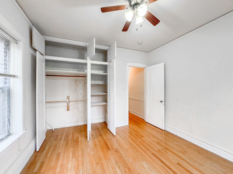 Building Photo - 1308 Oak Ave