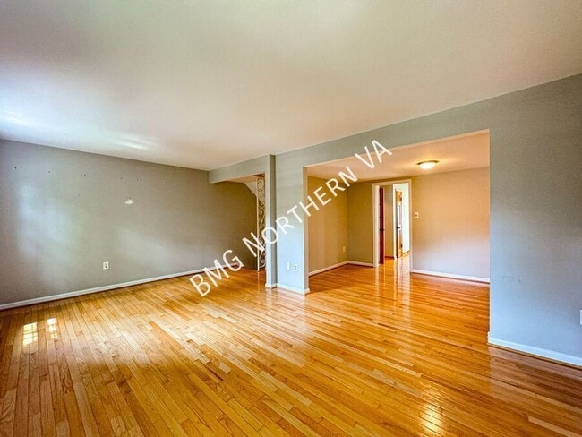 Building Photo - 566 Windover Ave NW