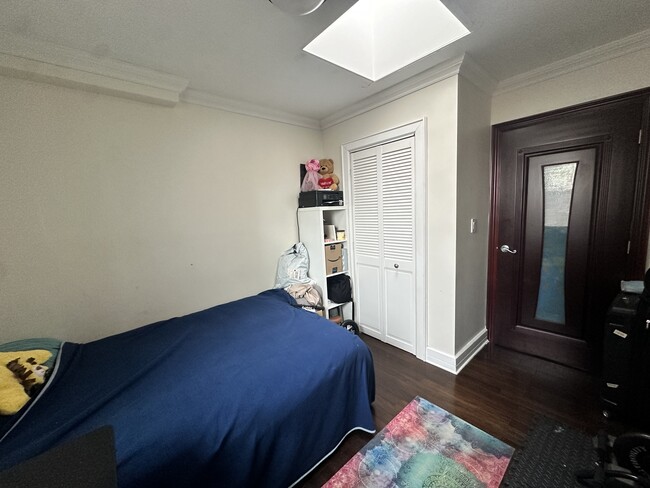 room 1 - 180 19th St