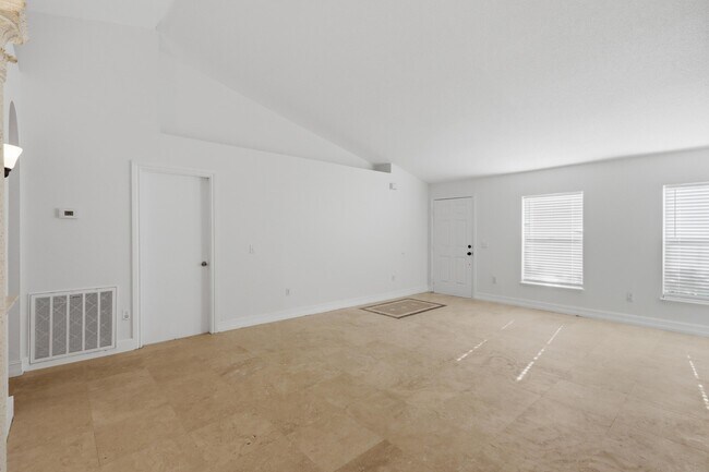 Building Photo - 3124 SW Armucher St
