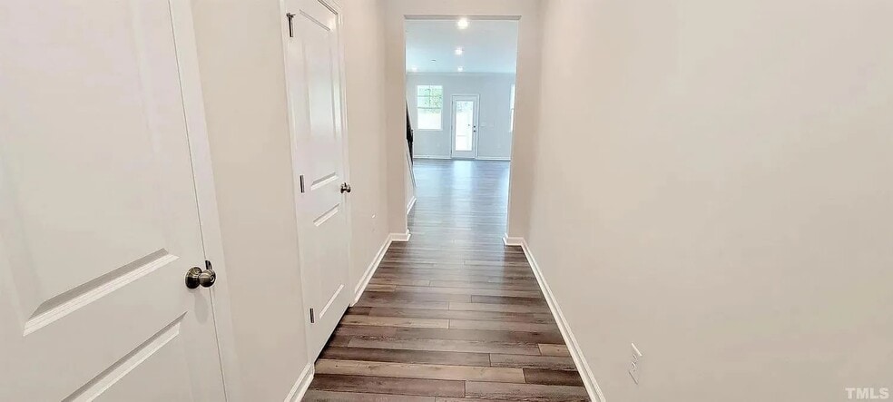 Building Photo - 304 Hazy Hills Ln