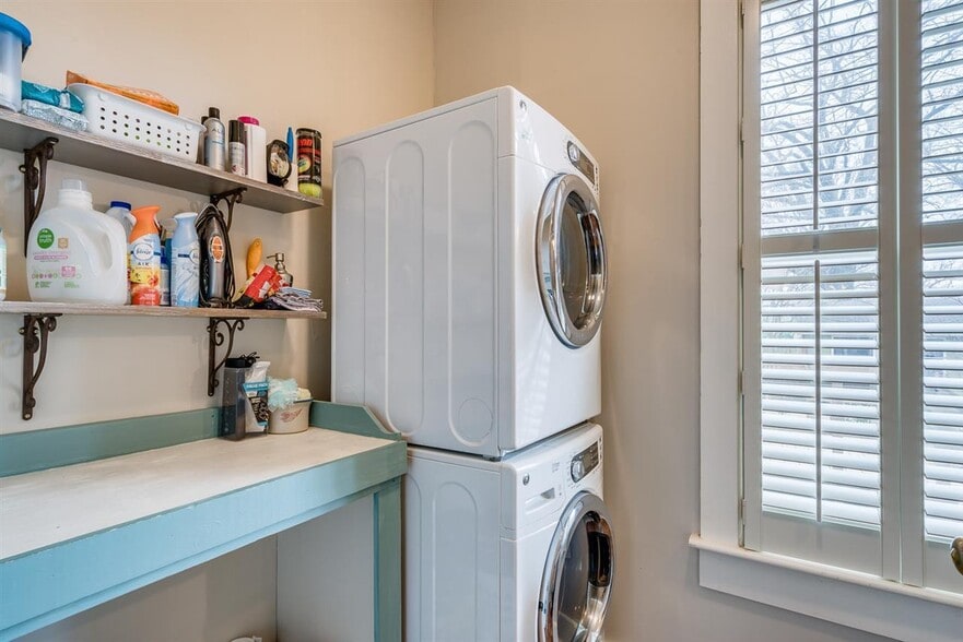 Building Photo - 1673 Galloway Ave