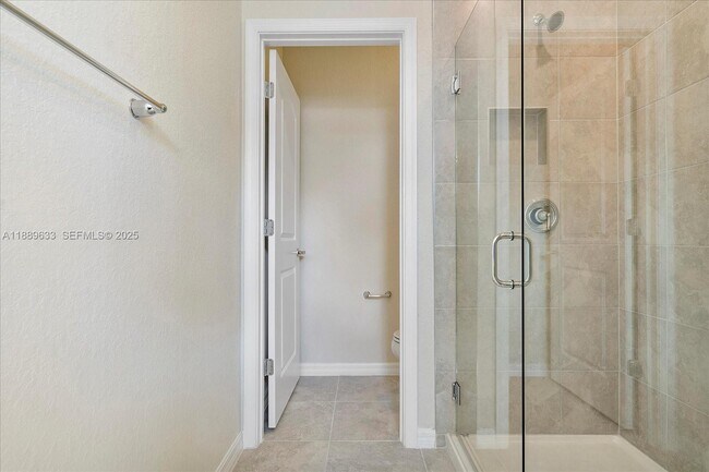 Building Photo - 2108 Appleton Cir N