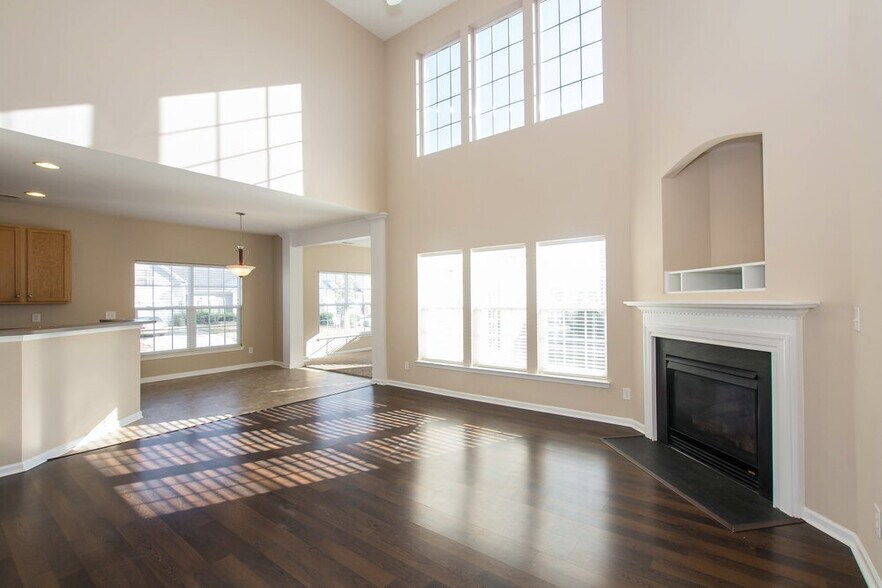 Building Photo - 7205 Sandown Ct