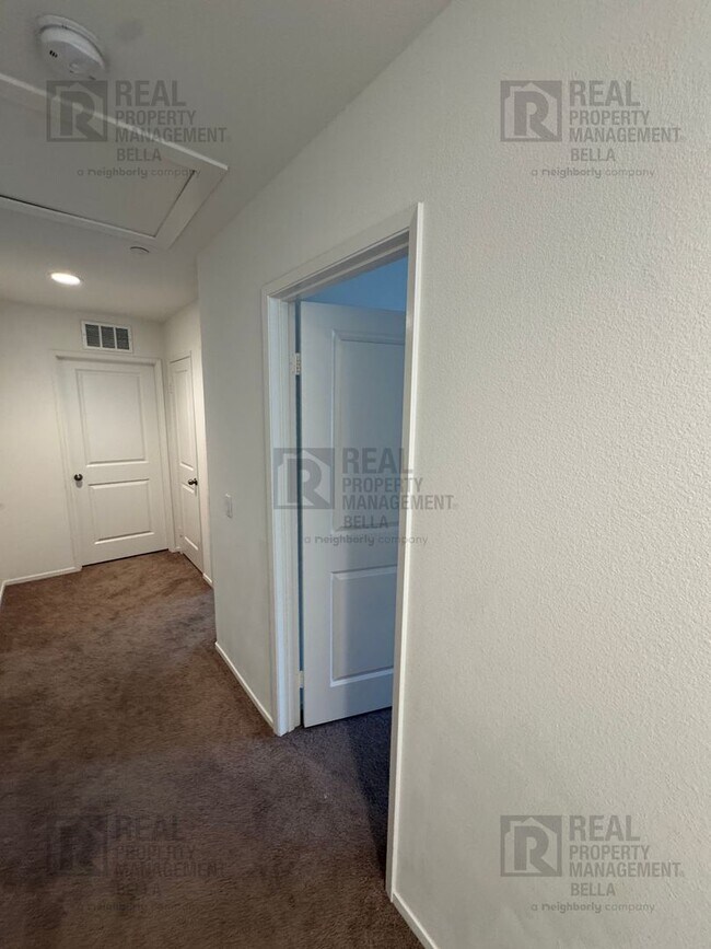 Building Photo - Gated Canyon Hills Gem – 3 Bedrooms, 2.5 B...