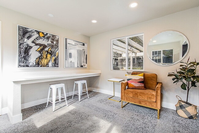 Building Photo - The Commons