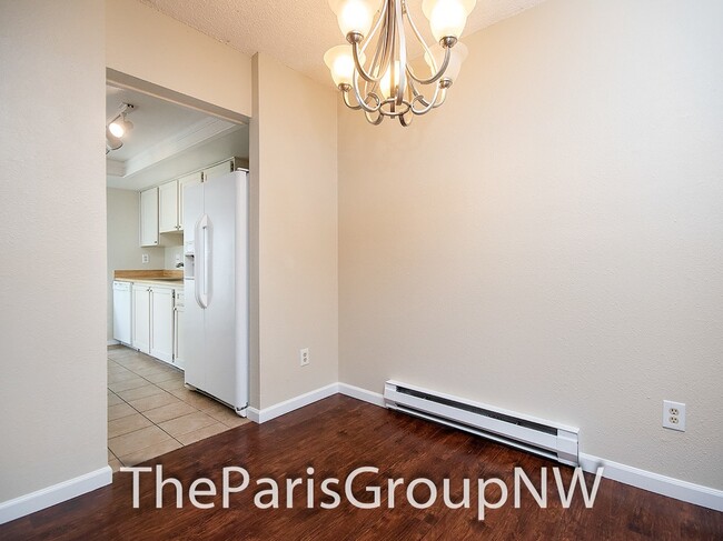 Building Photo - 3BR Top Flr Fairwood Condo – Great Locatio...