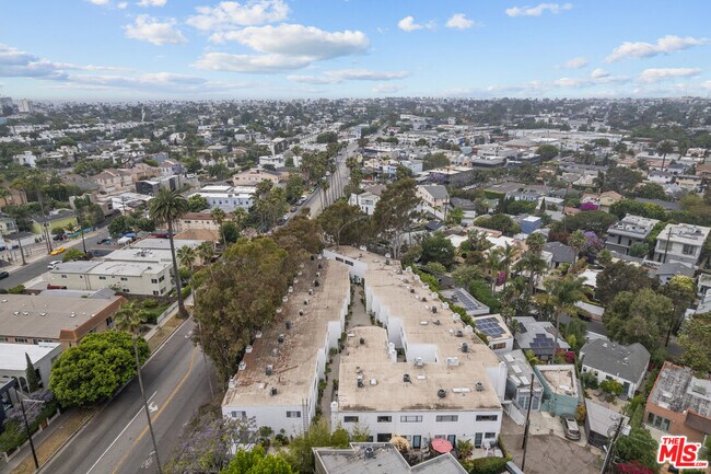 Building Photo - 2500 Abbot Kinney Blvd