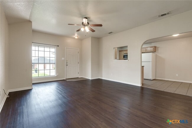 Building Photo - 3606 Dustin Ct