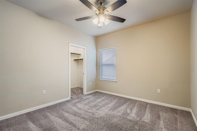 Building Photo - 8800 Sikes Way