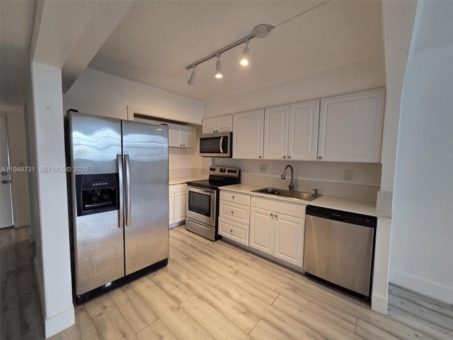 Building Photo - 2903 NE 163rd St