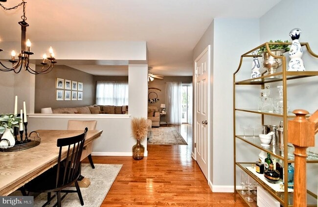 Building Photo - 4530 Louise St Claire Dr