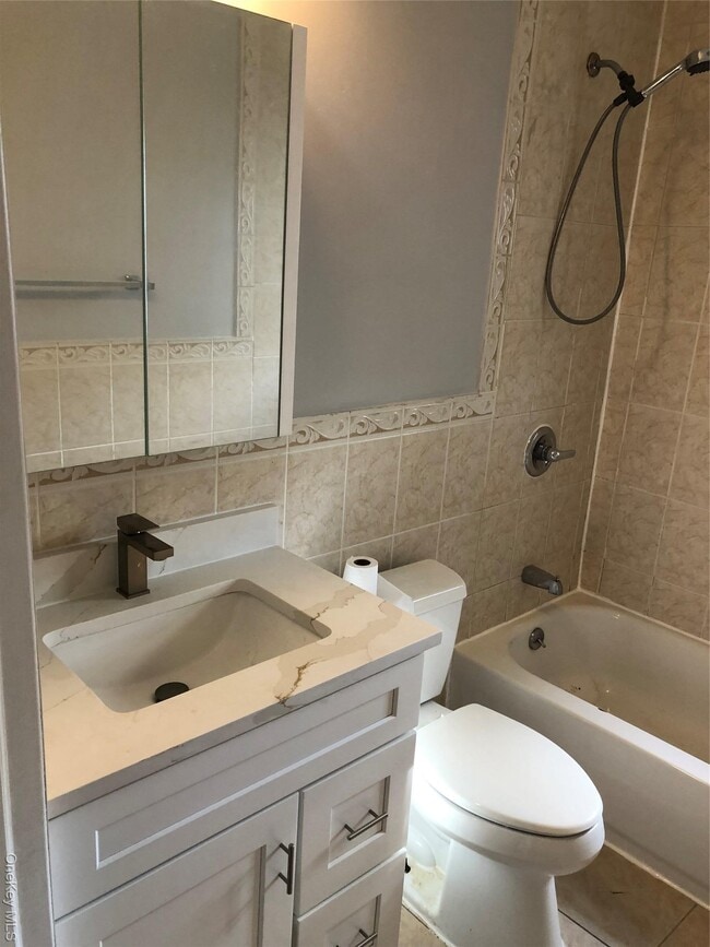 Building Photo - 231-10 145th Ave