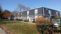 Building Photo - 148 Forest St