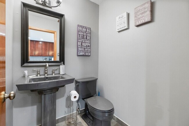 Building Photo - 5000 190th St