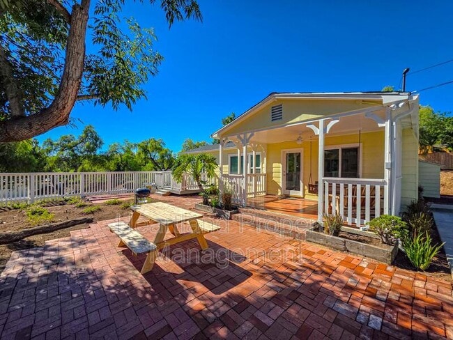 Primary Photo - 3326 Orchard Hill Rd