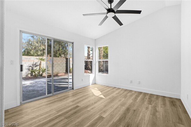 Building Photo - 1532 Waterton Dr