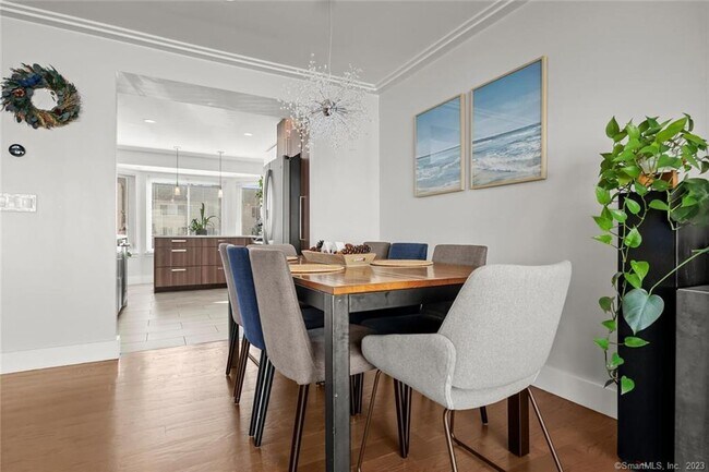 Building Photo - 1611 Washington Blvd