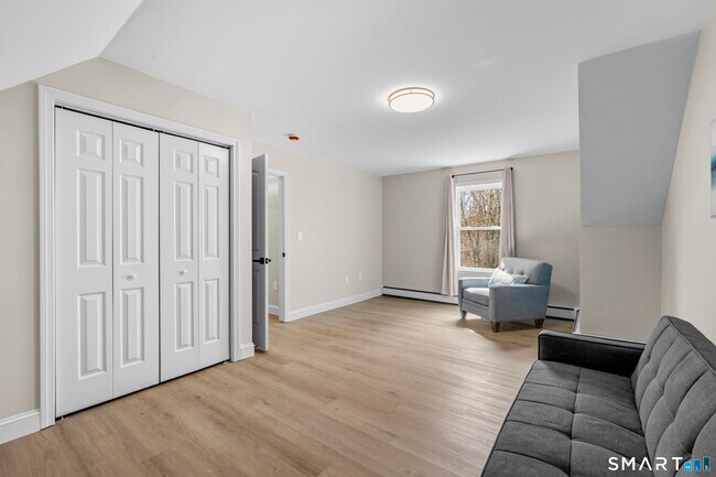 Building Photo - 3 Kenyon Rd