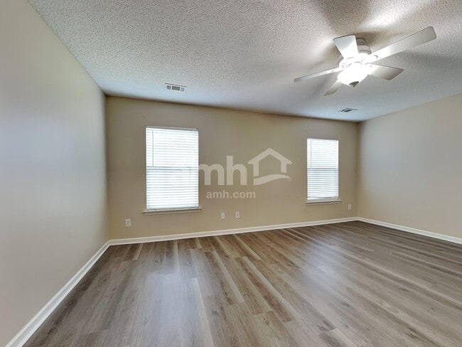 Building Photo - 244 Tigers Paw Dr