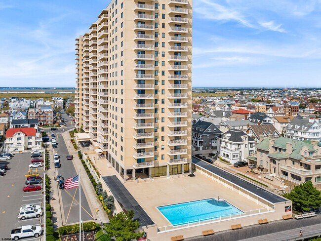 Building Photo - 5000 Boardwalk