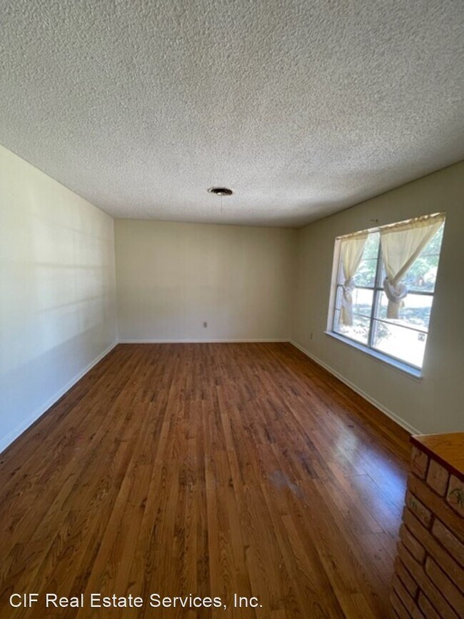 Building Photo - 3 br, 2 bath House - 1218 Parkdale Dr.