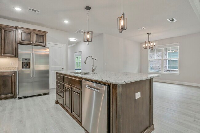 Building Photo - 5402 Parkside Dr