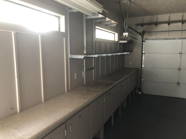 Building Photo - 4908 Spearman Dr