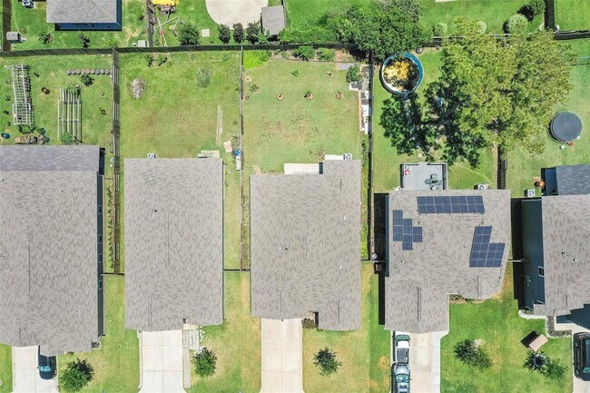 Building Photo - 12730 Pelican Bay Dr