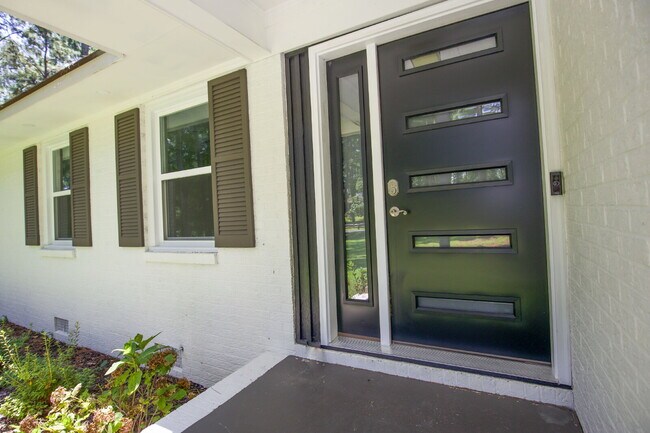Building Photo - Southern Pines Retreat: Cozy 3-Bedroom Hom...