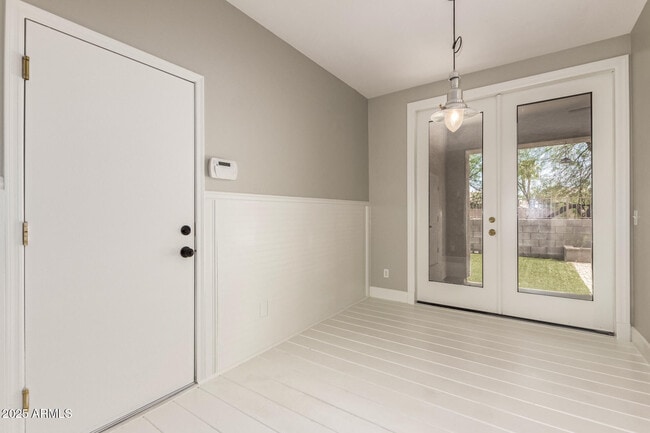 Building Photo - 21127 E Avenida Del Valle