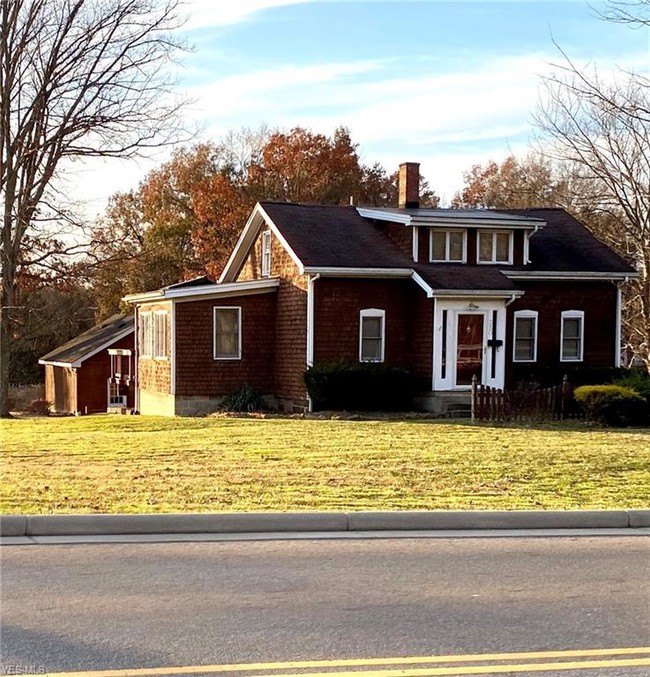 Building Photo - 350 N Broad St