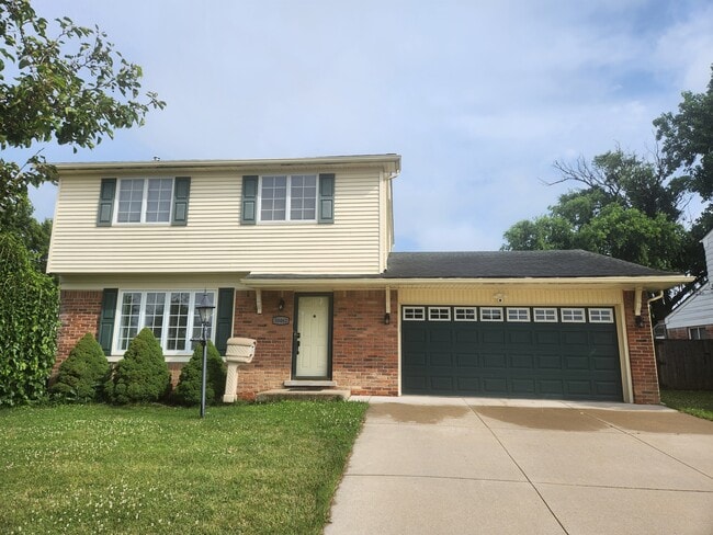 Primary Photo - 30462 Westmore Dr