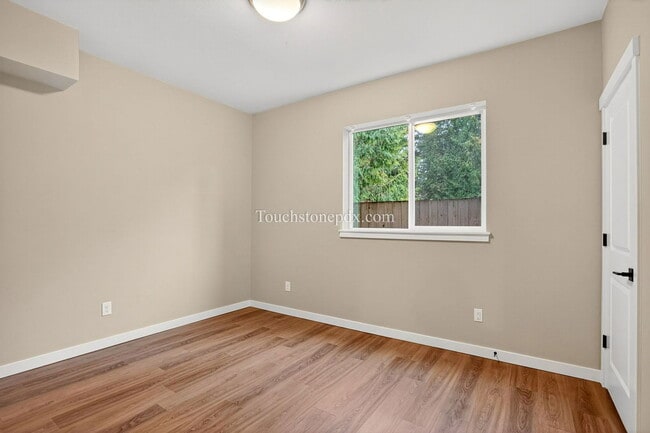 Building Photo - 3859 SE 92nd Ave