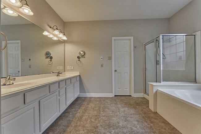 Building Photo - 15 W Stony End Pl